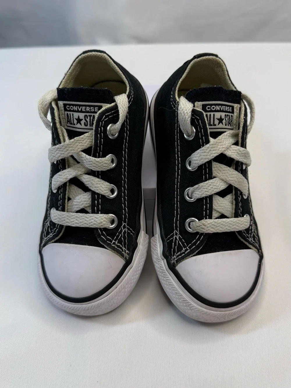Converse Kids (baby-toddler) Size 7 Low-Top Canvas Sneakers - Black & White EUC